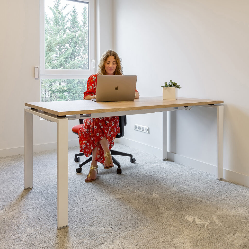 4_carre_gauche_notre_reponse_actipole_office-concept_Bureaux-7