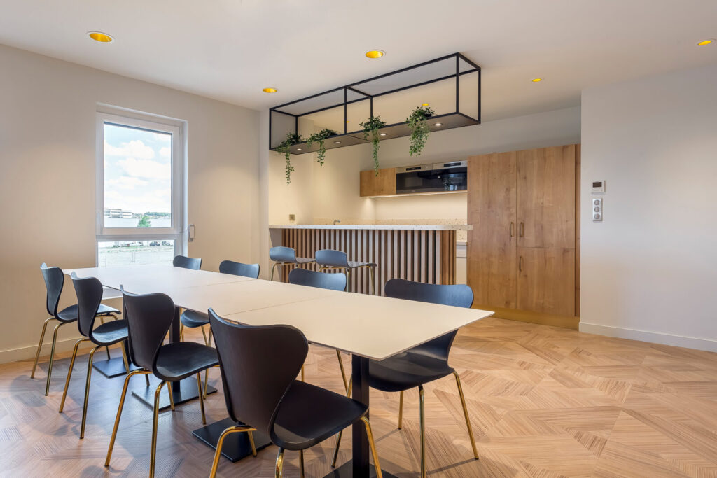 4_header_actipole_office-concept_Refectoire-1600x1067