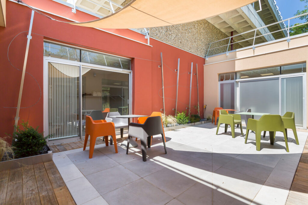 Office_Concept_Ecole_commerce_1-1600x1067