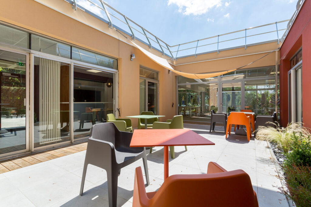 Office_Concept_Ecole_commerce_3-1600x1067