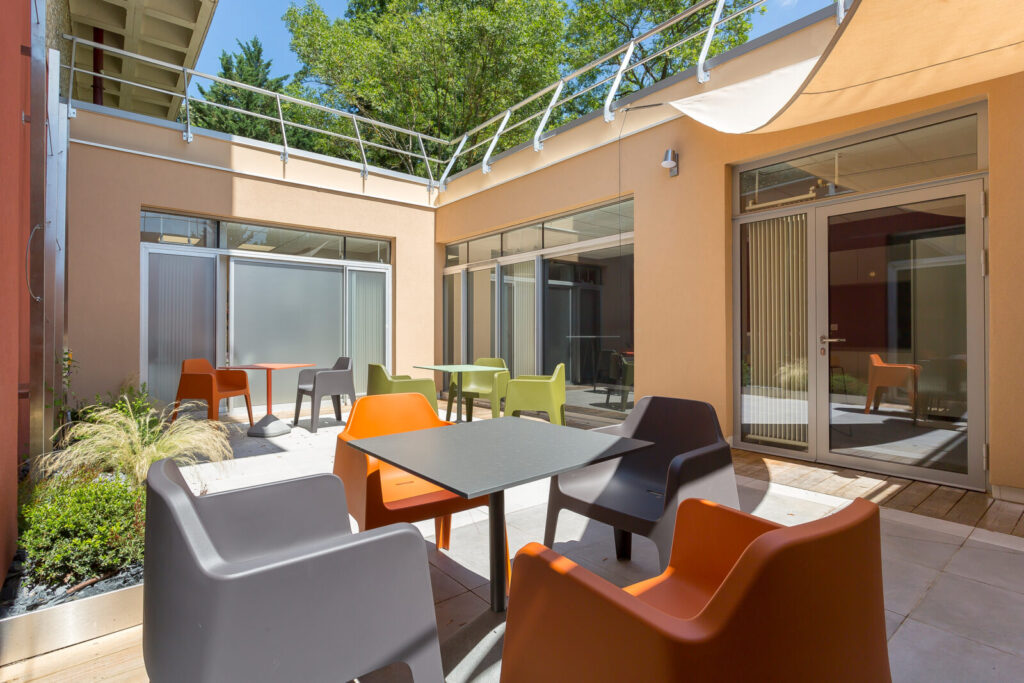 Office_Concept_Ecole_commerce_4-1600x1067