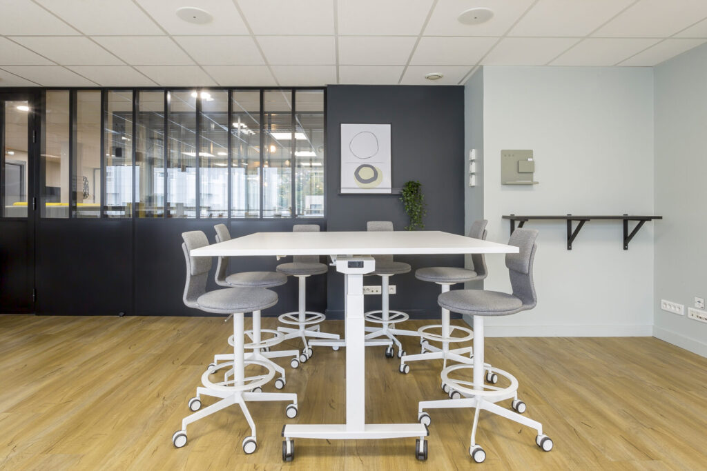 Office_Concept_Tech_up1_3-1600x1067