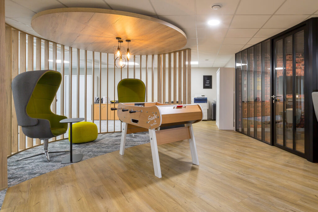 Office_Concept_Tech_up1_8-1600x1067