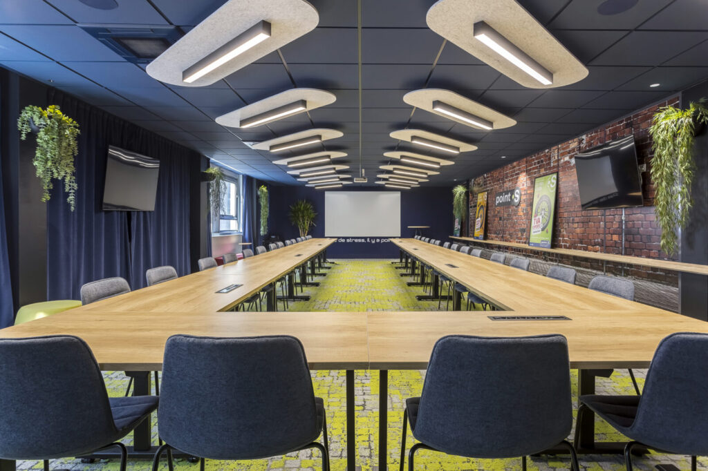 OfficeConcept-POint-S-II-Salle-Reunion-BD-III-3-1600x1066