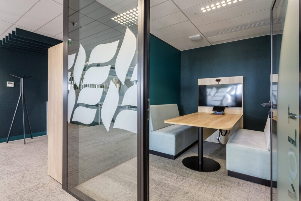 OfficeConcept-Innergex-2-Esp-Conf-VI-HD-13-1600x1067