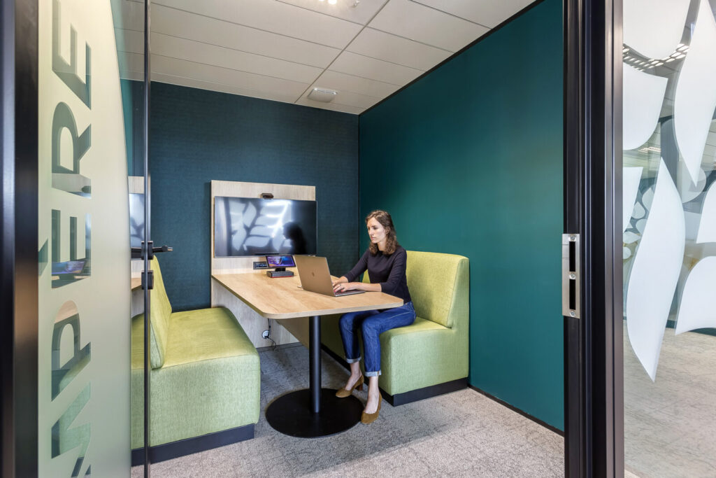 OfficeConcept-Innergex-2-Esp-Conf-VI-HD-14-1600x1067