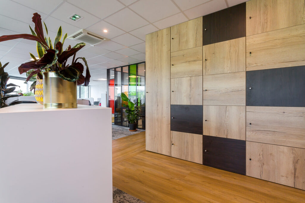 Office_Concept_R_Tone_2-1600x1067