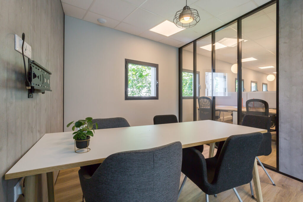 Office_Concept_R_Tone_24-1600x1067