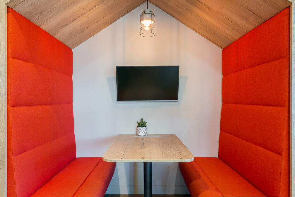Office_Concept_R_Tone_7-1600x1067